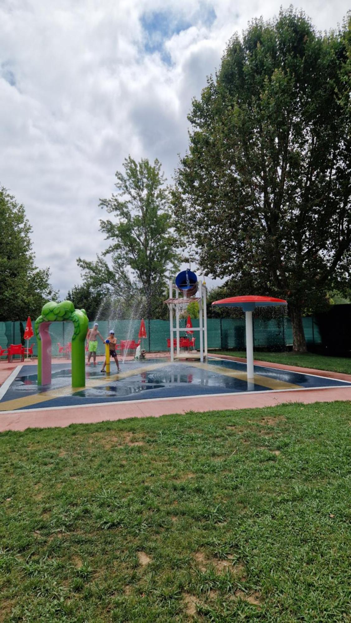 De Madera De Alquiler Completo En El Bierzo El Bosque De Sueños Camping 4*